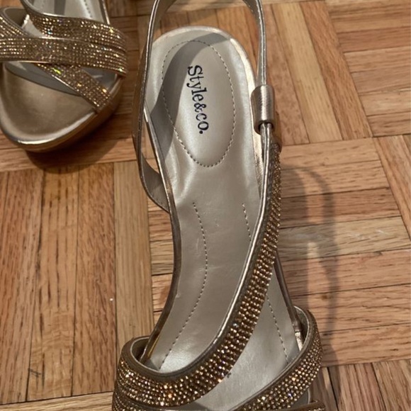 Style & Co. Sandra heels - Picture 3 of 5